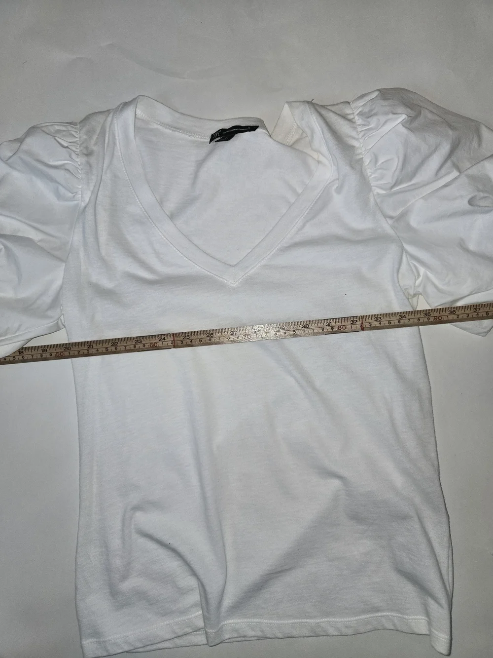 INC Women’s White V-Neck Puff Sleeve Tee Womens Size Small - Picture 7 of 9